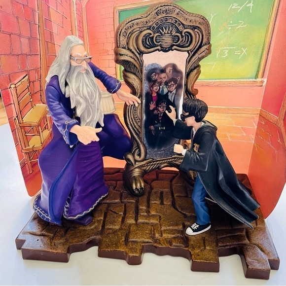 Mattel 2001 Harry Potter Classic Scenes Collection The Mirror of Erised 50255 - Picture 3 of 8